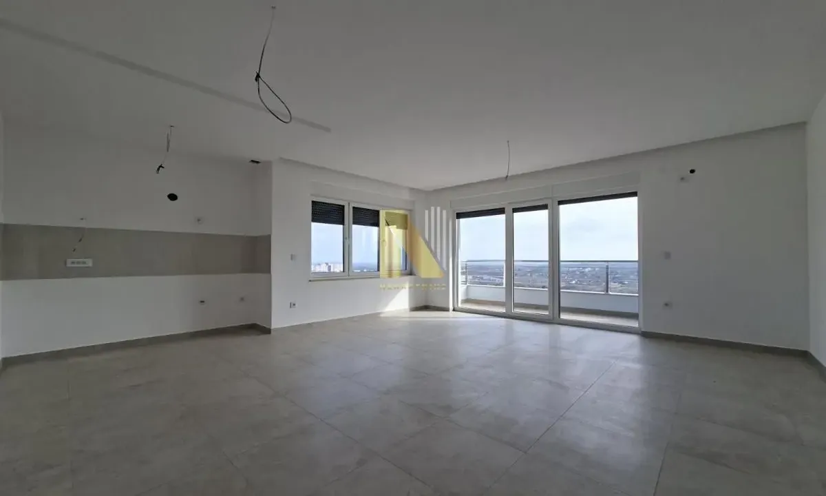 Sale, four bedroom apartment, 95m², Tatarsko brdo, Petrovaradin