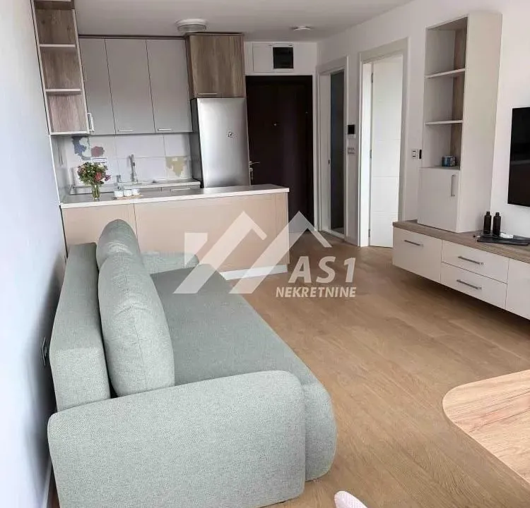 Izdavanje, dvosoban stan, 42m², Sajam, Novi Sad Sve Podlokacije