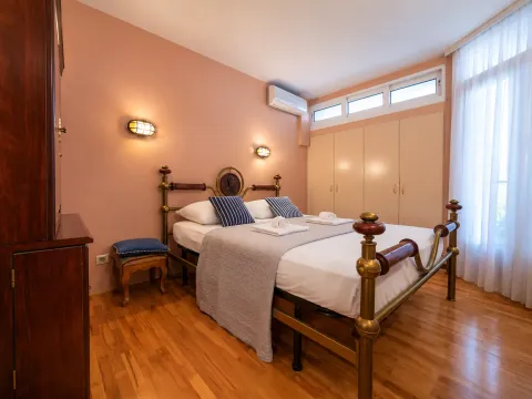 Rent, two bedroom apartment, 100m², Centar, Budva - image 9