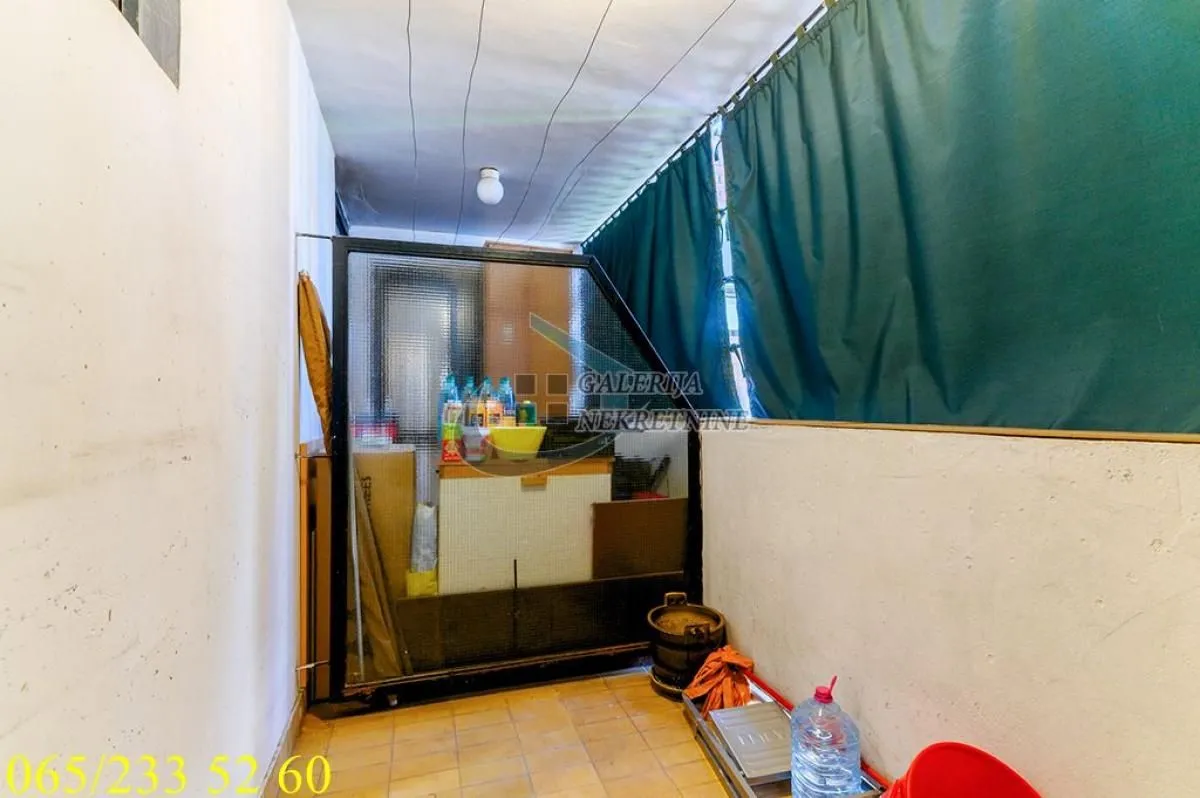 Prodaja, trosoban stan, 92m², Vidikovački venac, Rakovica
