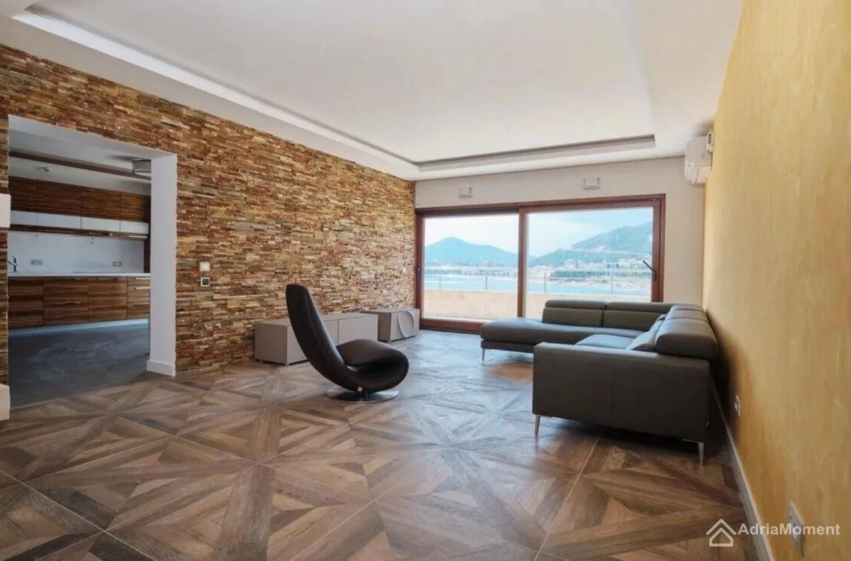Prodaja, četvorosoban stan, 350m², Rafailovići, Budva