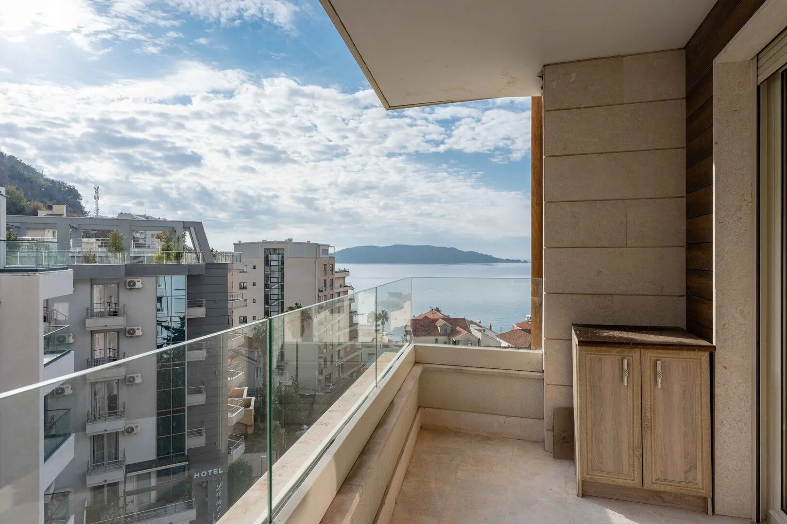 Sale, three bedroom apartment, 212m², Rafailovići, Budva