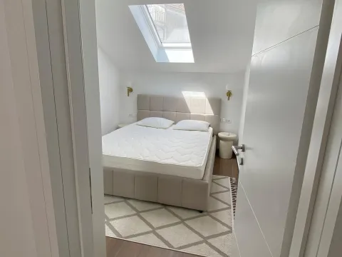 Rent, three bedroom apartment, 90m², Centar, Budva - image 3