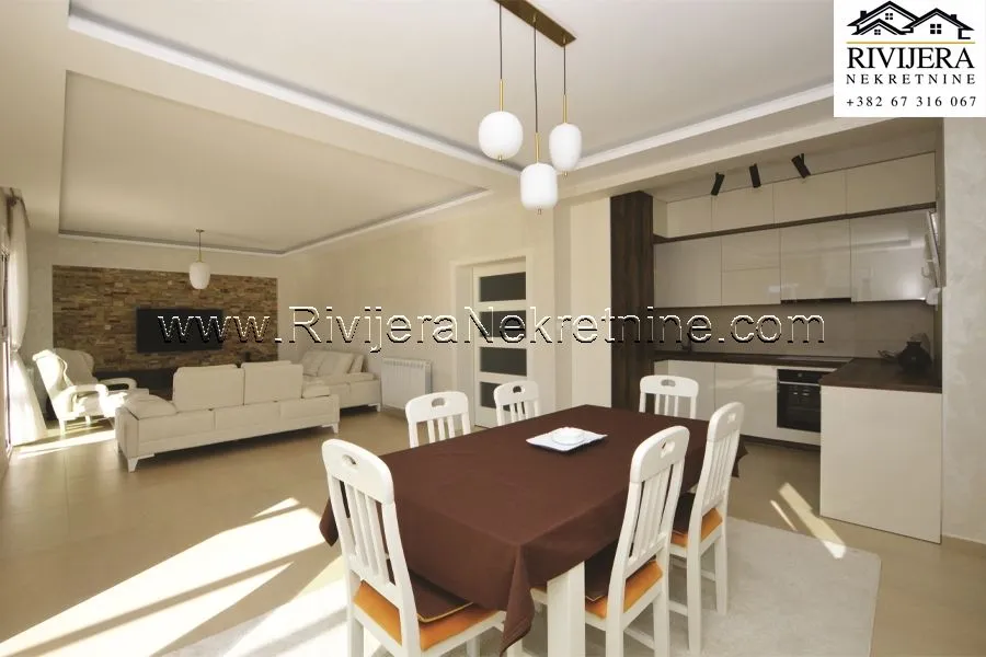 Prodaja, kuća, 220m², Zelenika, Herceg Novi