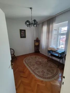 Rent, four bedroom apartment, 140m², Momišići, Podgorica - image 11