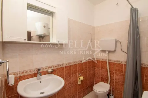 Rent, two bedroom apartment, 60m², Centar, Podgorica - image 3