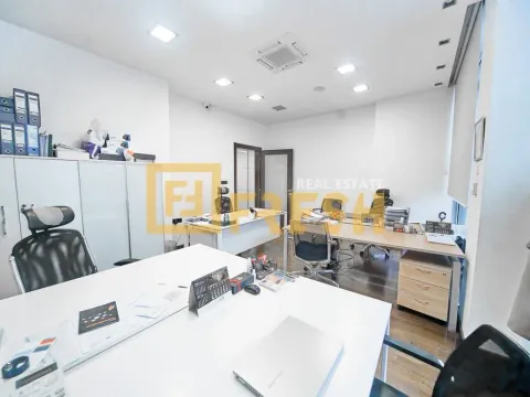 Rent, office space, 160m², City Kvart, Podgorica - image 8