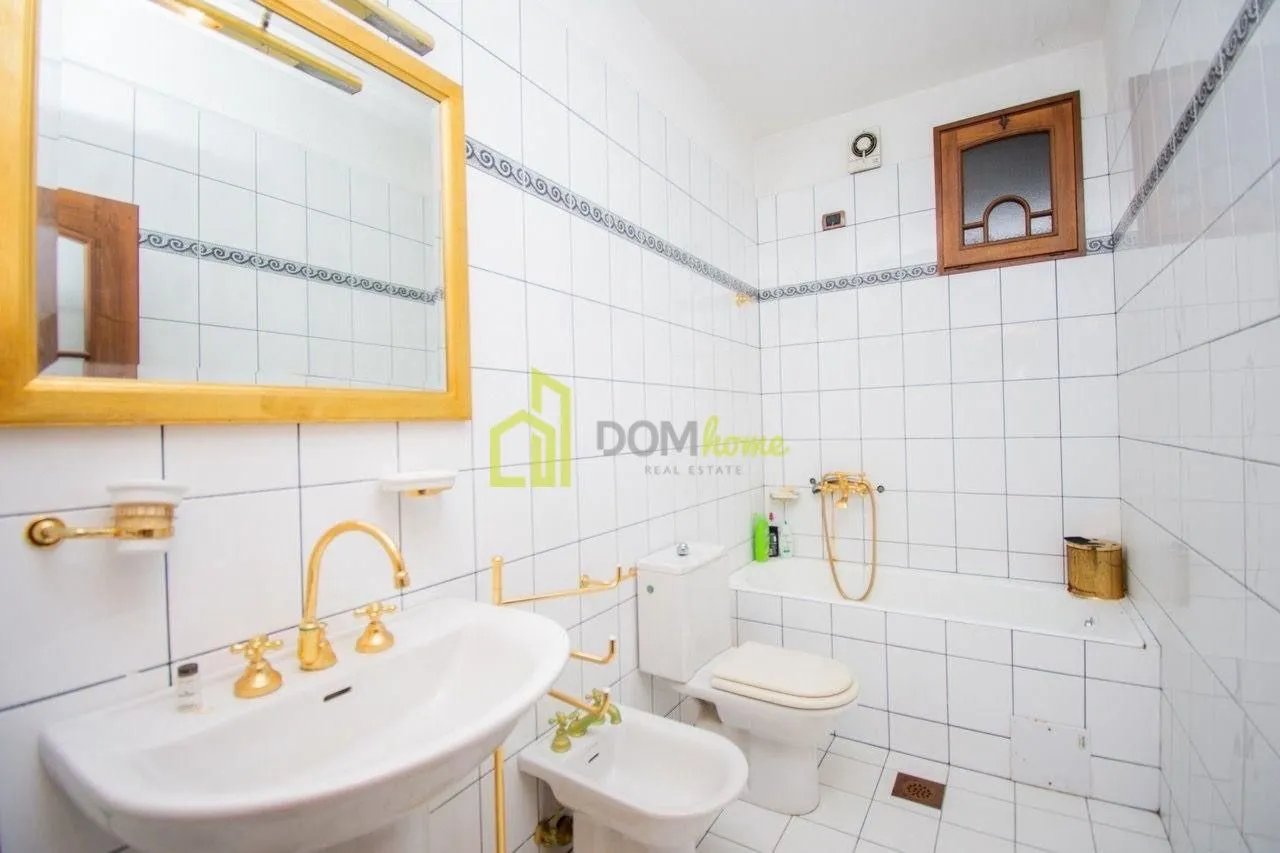 Prodaja, kuća, 750m², Pod Goricom, Podgorica