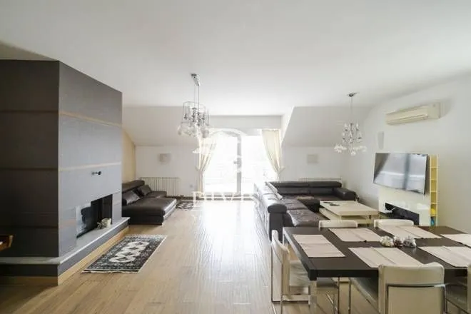 Izdavanje, stan, 153m², Fon (Fon - Bilećka), Voždovac Sve Podlokacije