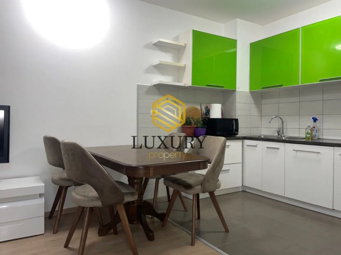 Izdavanje, dvosoban stan, 75m², City Kvart, Podgorica