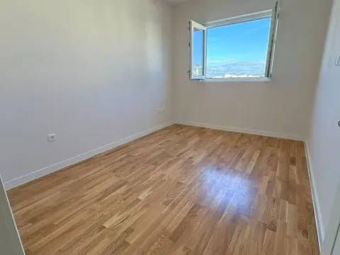 Sale, one bedroom apartment, 39m², Pobrežje, Podgorica - image 2