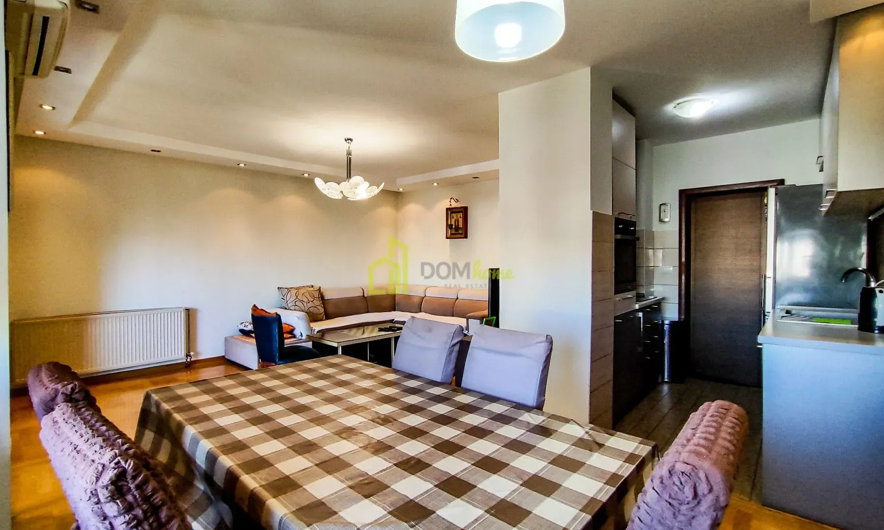 Prodaja, trosoban stan, 95m², Centar, Podgorica