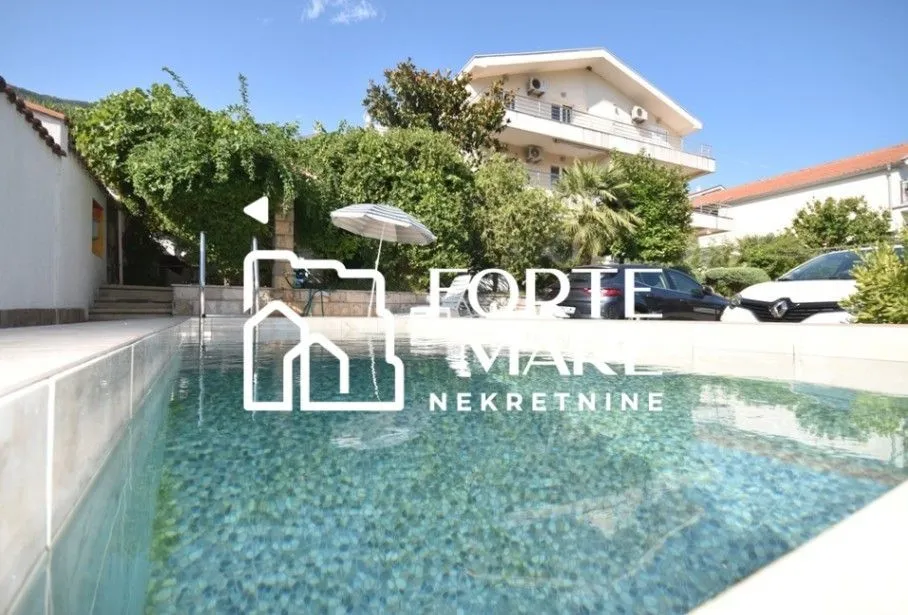 Prodaja, dvosoban stan, 68m², Đenovići, Herceg Novi
