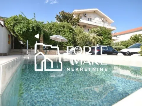 Sale, two bedroom apartment, 68m², Đenovići, Herceg Novi