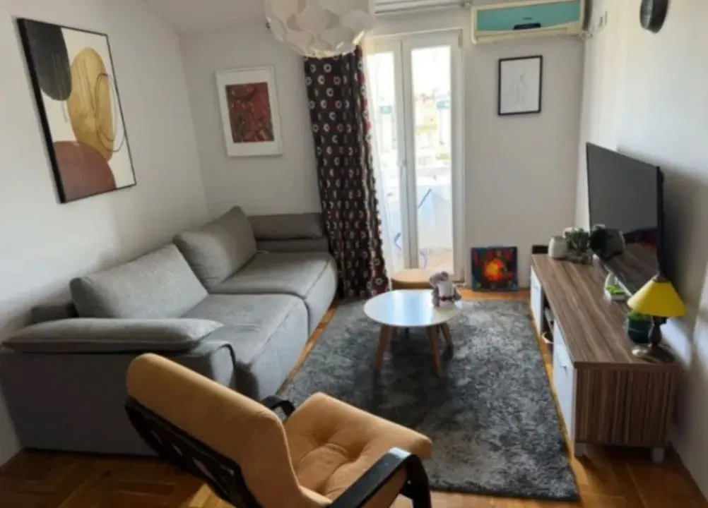 Izdavanje, jednosoban stan, 41m², City Kvart, Podgorica