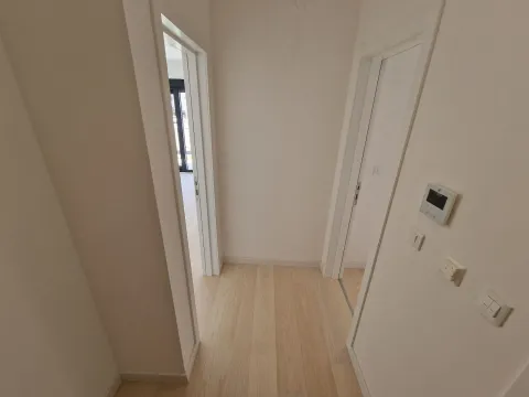 Sale, two bedroom apartment, 77m², Budva, Crna Gora - image 19