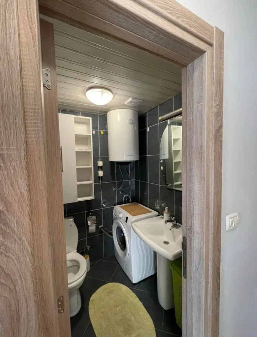 Izdavanje, dvosoban stan, 73m², Stari Aerodrom, Podgorica