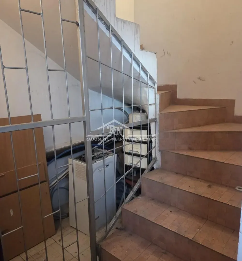 Prodaja, jednosoban stan, 98m², Trošarina, Voždovac Sve Podlokacije