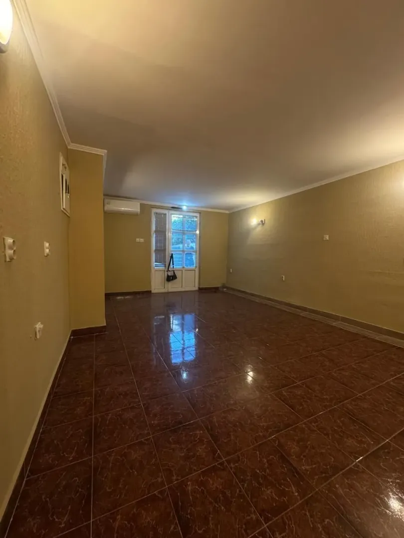 Rent, office space, 30m², Škaljari, Kotor