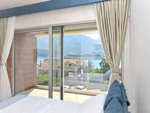 Rent, three bedroom apartment, 130m², Dobrota, Kotor - image 7