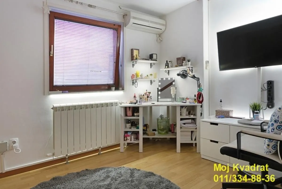 Sale, four bedroom apartment, 104m², Stari Grad, Beograd