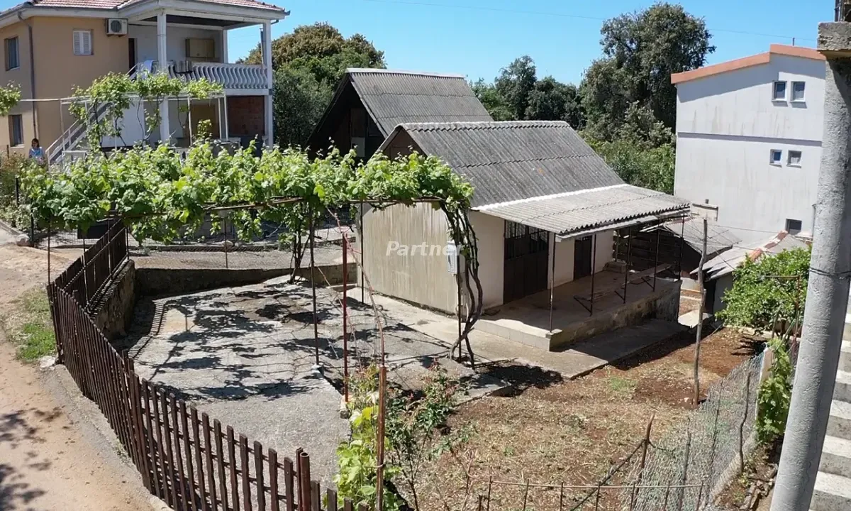Prodaja, kuća, 20m², Kunje, Bar