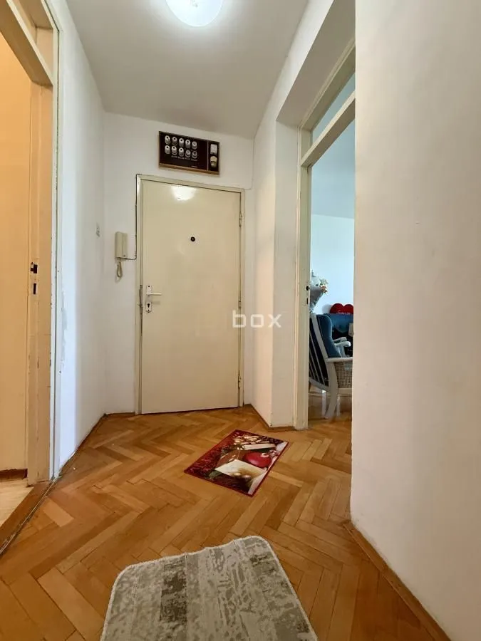 Izdavanje, trosoban stan, 75m², Crveni Pevac, Niš