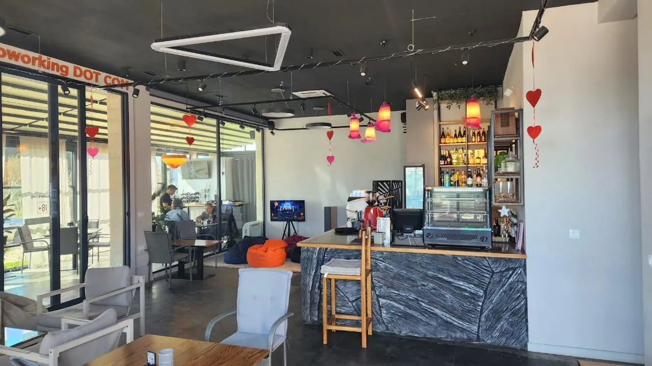 Sale, office space, 216m², Šušanj, Bar
