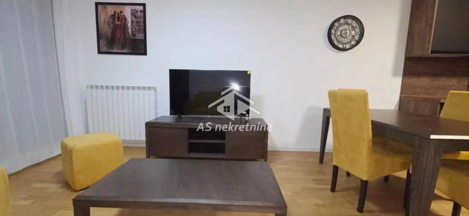 Izdavanje, trosoban stan, 68m², Višnjica, Palilula Sve Podlokacije