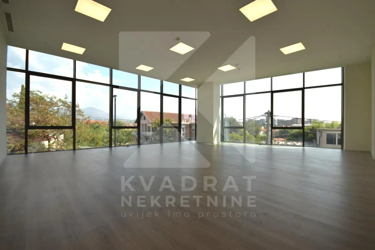Rent, office space, 2542m², Centar, Podgorica