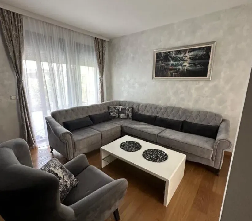 Izdavanje, jednosoban stan, 46m², Kava, Tivat