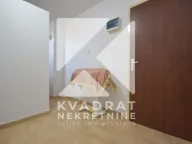 Izdavanje, kuća, 185m², Tološi, Podgorica - image 16