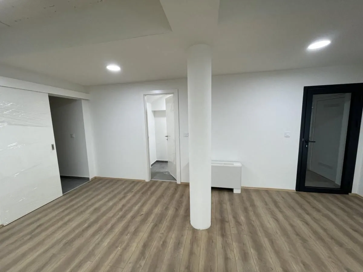 Sale, office space, 212m², Bulevar Oslobodjenja, Novi Sad Sve Podlokacije
