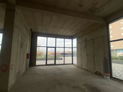 Izdavanje, poslovni prostor, 282m², Stari Aerodrom, Podgorica - image 2