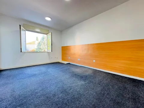 Rent, office space, 48m², Ljubović, Podgorica - image 2