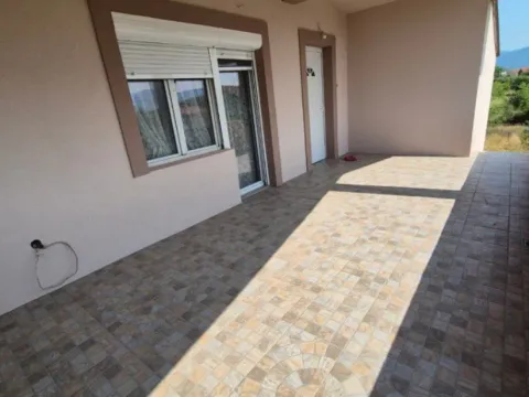 Izdavanje, kuća, 140m², Kokoti, Podgorica - image 8