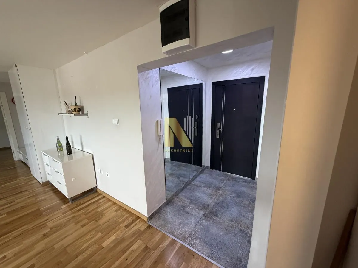 Prodaja, dvosoban stan, 61m², Novo naselje, Novi Sad