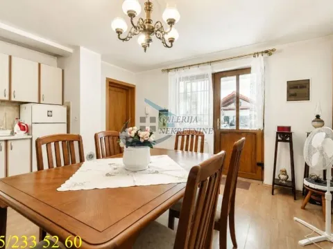 Prodaja, kuća, 300m², Dušanovac, Voždovac Sve Podlokacije - image 16