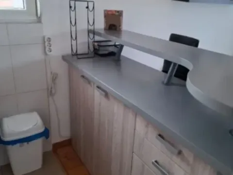 Izdavanje, jednosoban stan, 48m², Blok 9, Podgorica - image 4