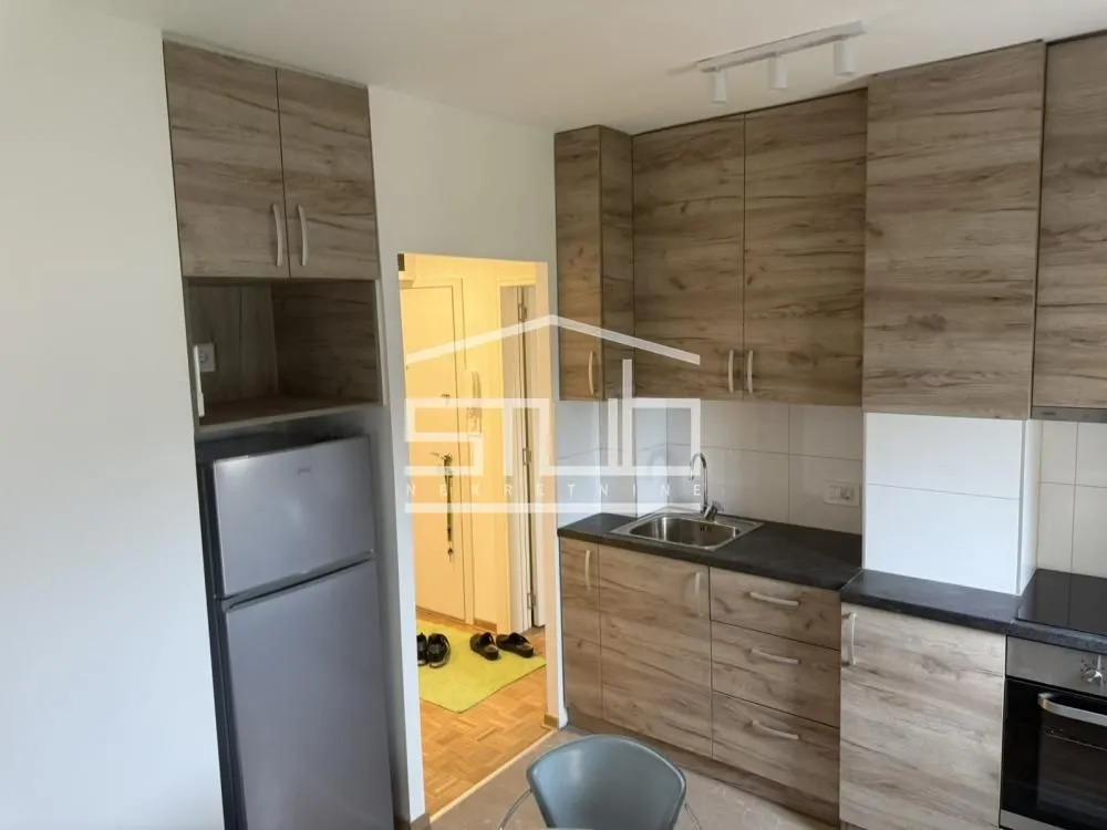Rent, two bedroom apartment, 50m², Čukarica, Beograd