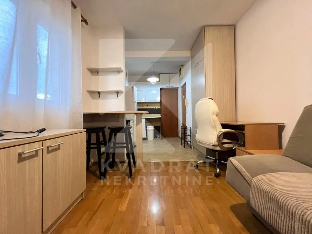Rent, studio apartment, 25m², Dalmatinska ulica, Podgorica