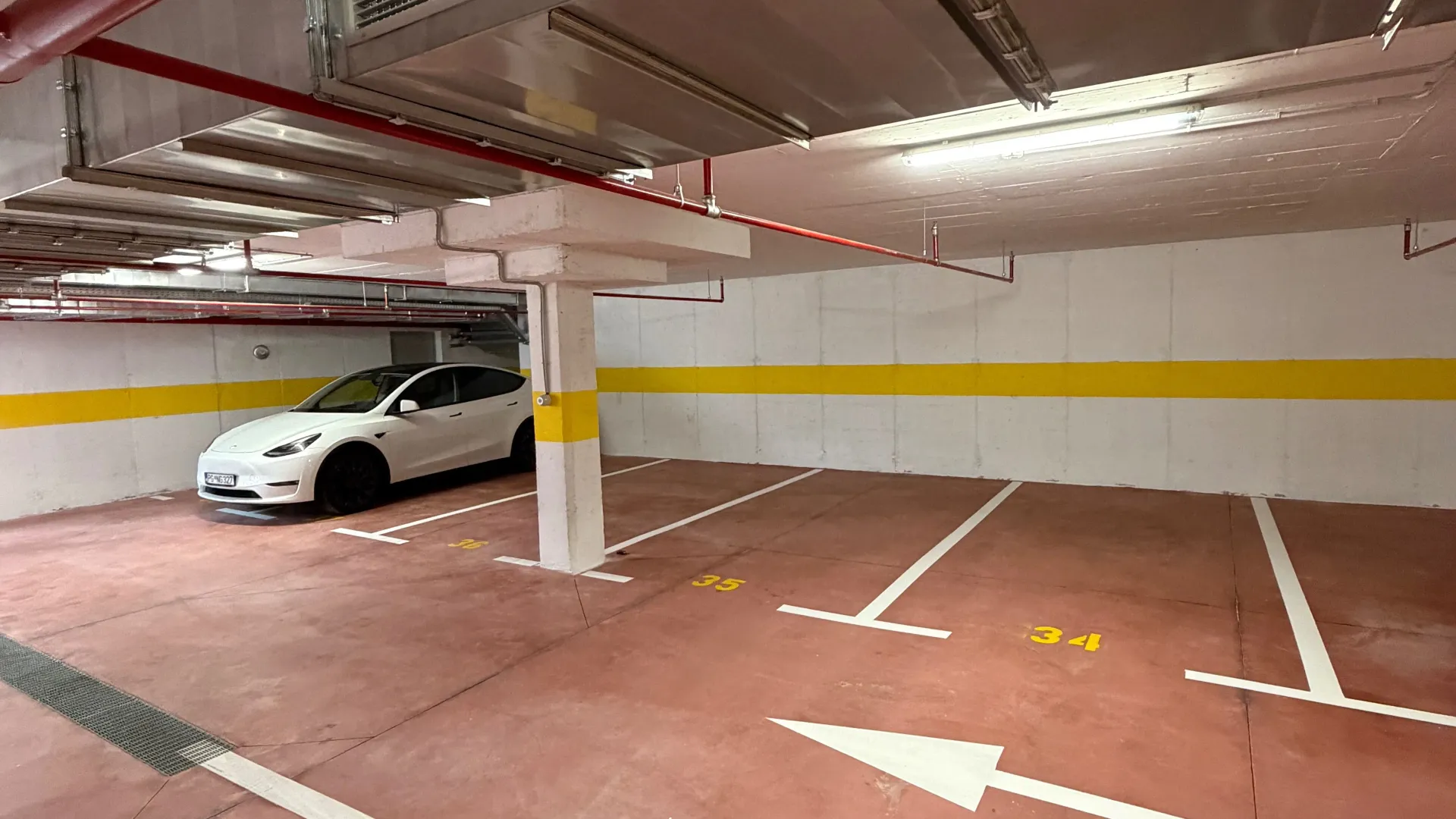 Sale, parking/garage, 12m², Stari Aerodrom, Podgorica