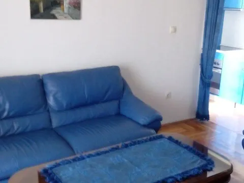 Izdavanje, jednosoban stan, 50m², Mainski Put, Budva - image 2