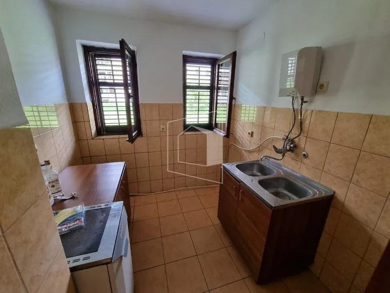 Prodaja, stan, 90m², Cetinje, Crna Gora