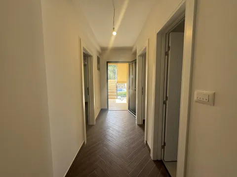Prodaja, trosoban stan, 100m², Obala Đuraševića, Tivat - image 12