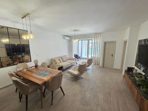 Prodaja, trosoban stan, 118m², Budva, Crna Gora - image 5