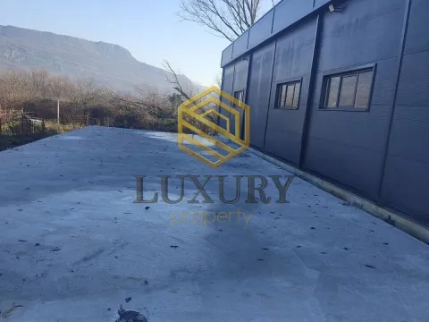 Rent, office space, 300m², Martinići, Danilovgrad - image 2