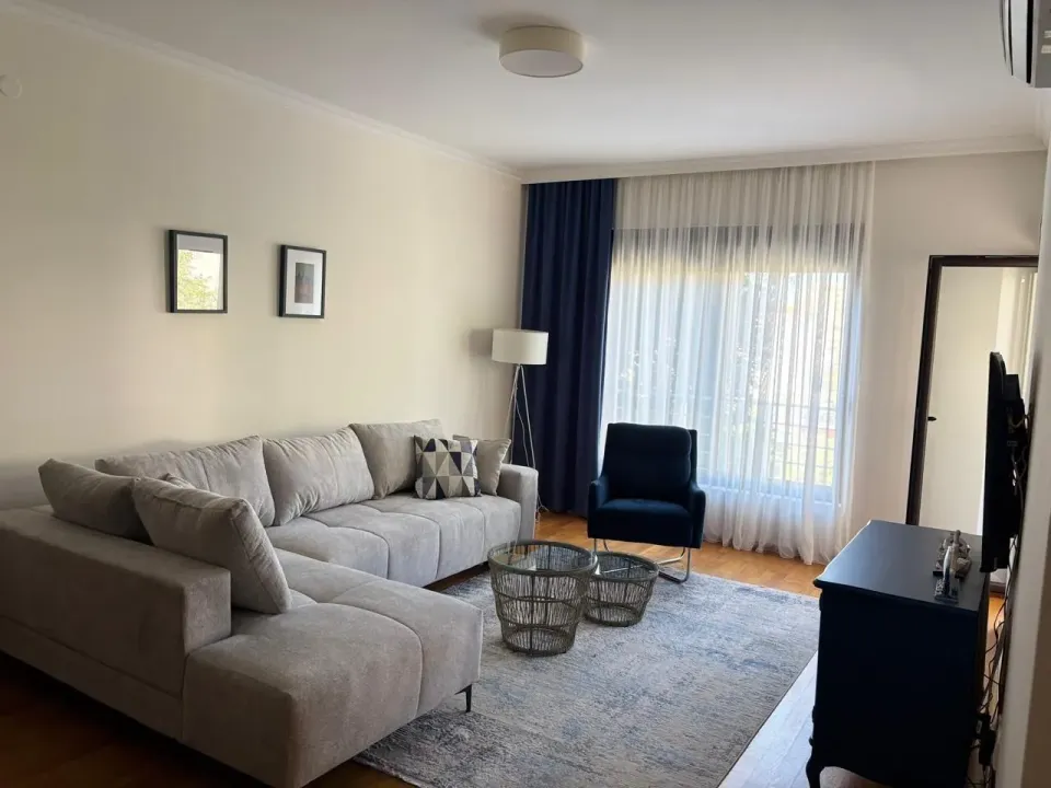 Rent, two bedroom apartment, 70m², Bečići, Budva