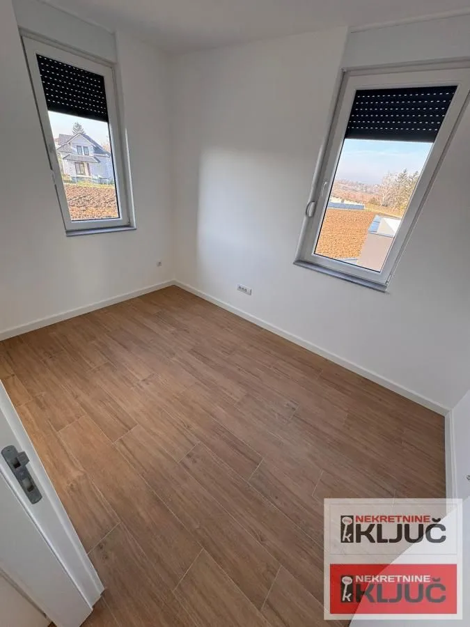 Prodaja, trosoban stan, 72m², Alibegovac, Petrovaradin