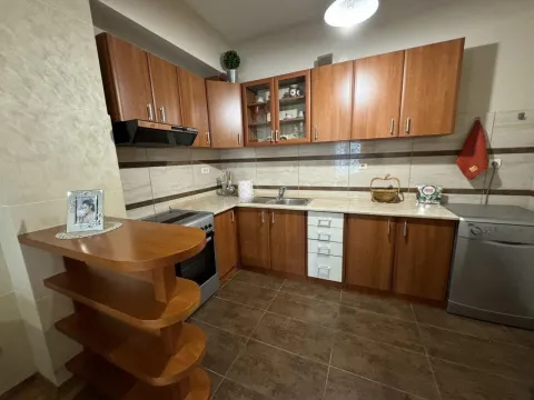 Izdavanje, jednosoban stan, 50m², Centar, Podgorica - image 3